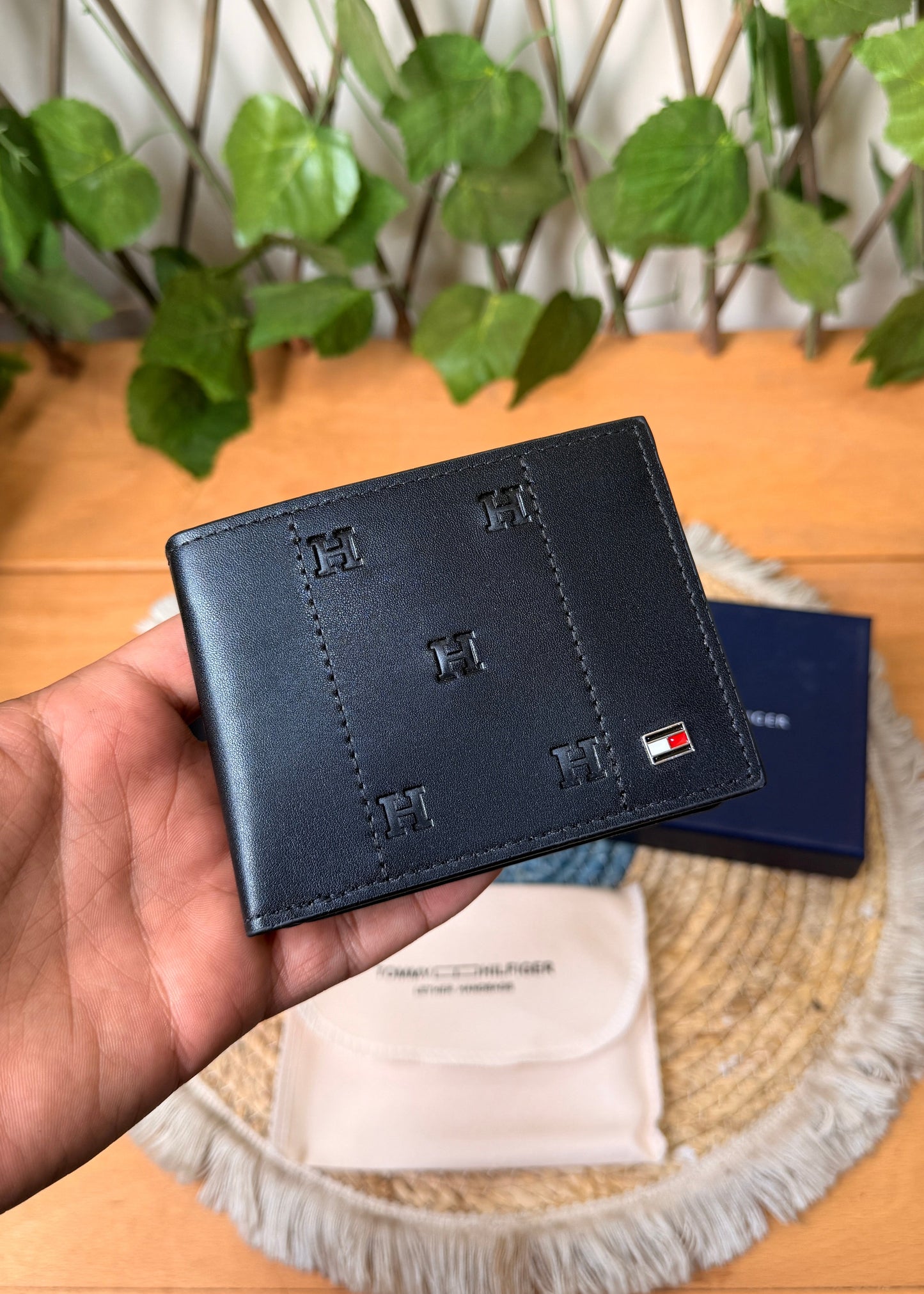 Tommy Black  Wallet