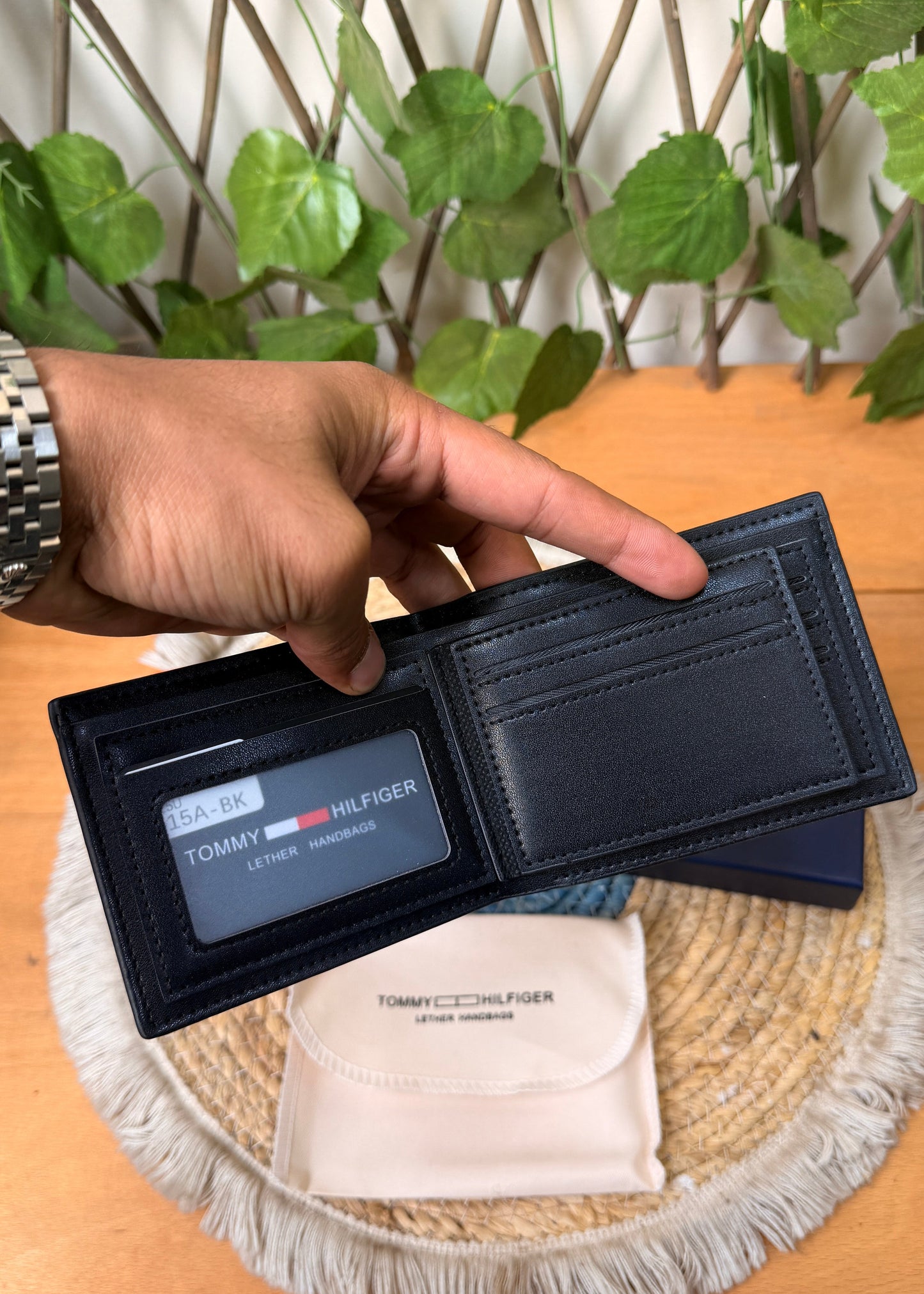 Tommy Black  Wallet