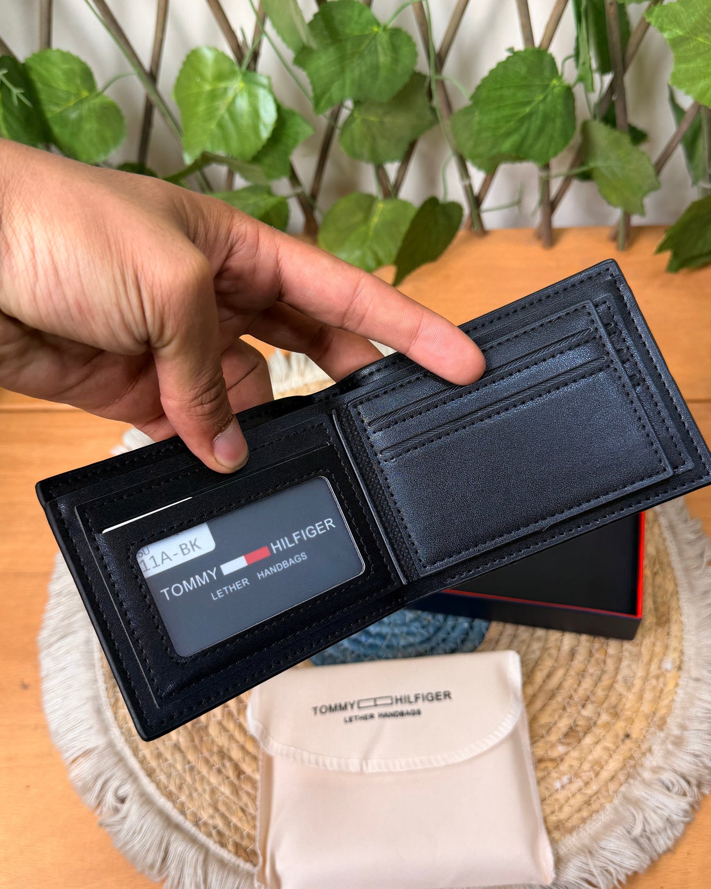 Tommy Black  Wallet